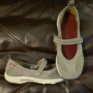 Merrell Womens Gray and Maroon Mary Jane Sneakers Size 7.5